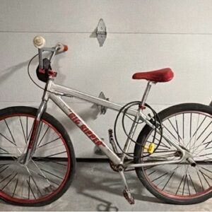 Silver & Red 2017 SE Bike big ripper 26in